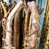 Half-curved Soprano detail, collo grezzo